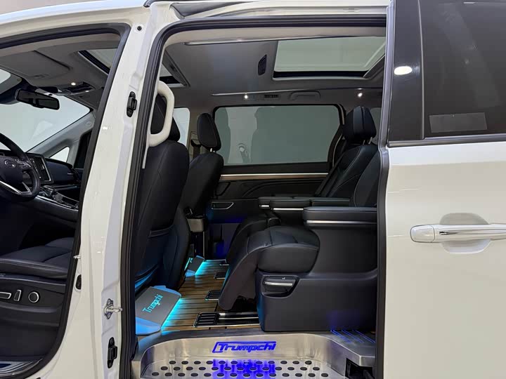 Фото 5 - GAC Trumpchi M8