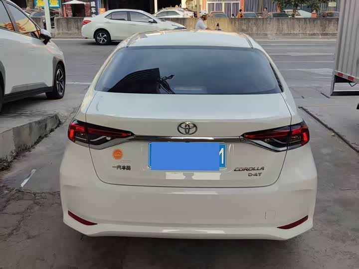 Фото 5 - Toyota Corolla