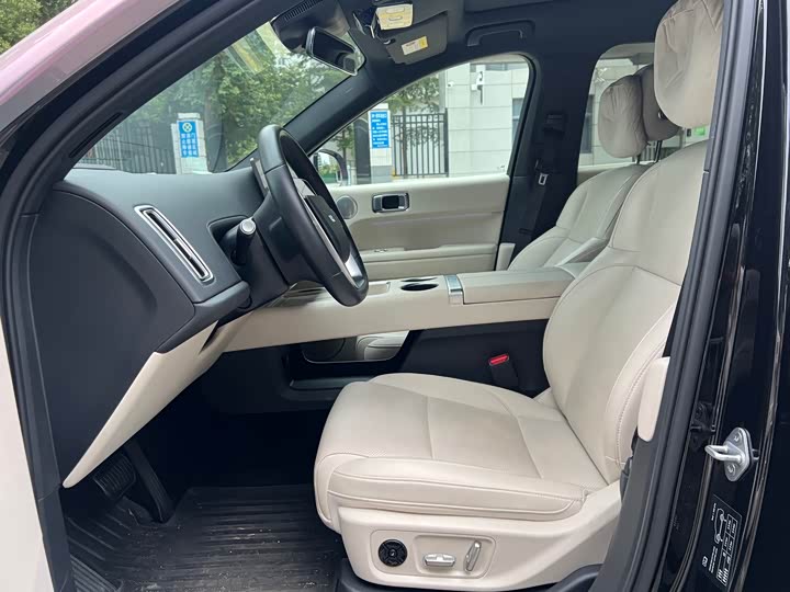 Фото 9 - LiXiang L6