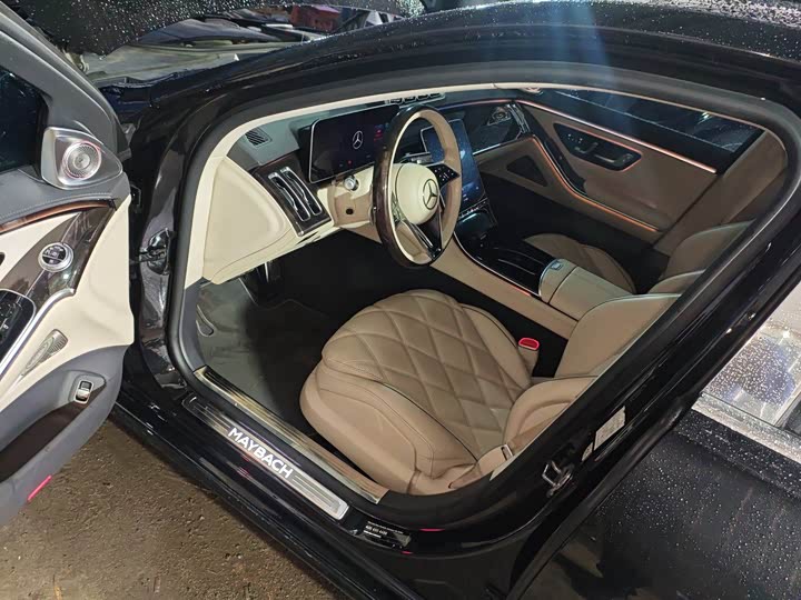 Фото 3 - Mercedes-Benz Maybach S-Class