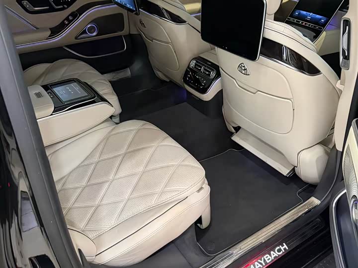 Фото 6 - Mercedes-Benz Maybach S-Class