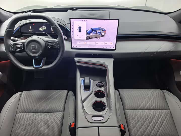 Фото 7 - Zeekr 001