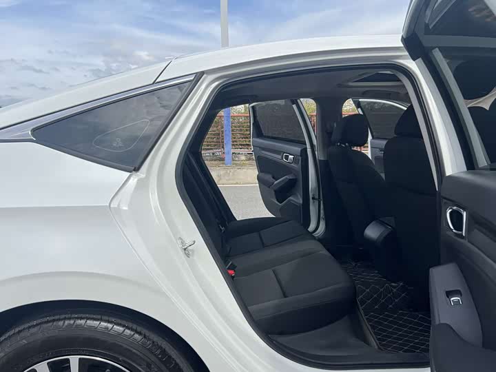 Фото 15 - Honda Civic