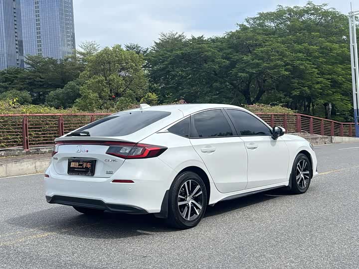 Фото 2 - Honda Civic