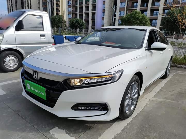 Фото 2 - Honda Accord