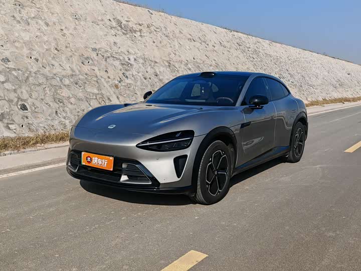 Фото 1 - Xiaomi YU7