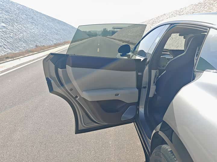 Фото 14 - Xiaomi YU7