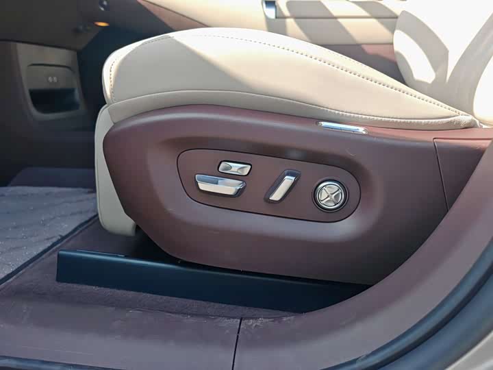 Фото 15 - Xiaomi YU7