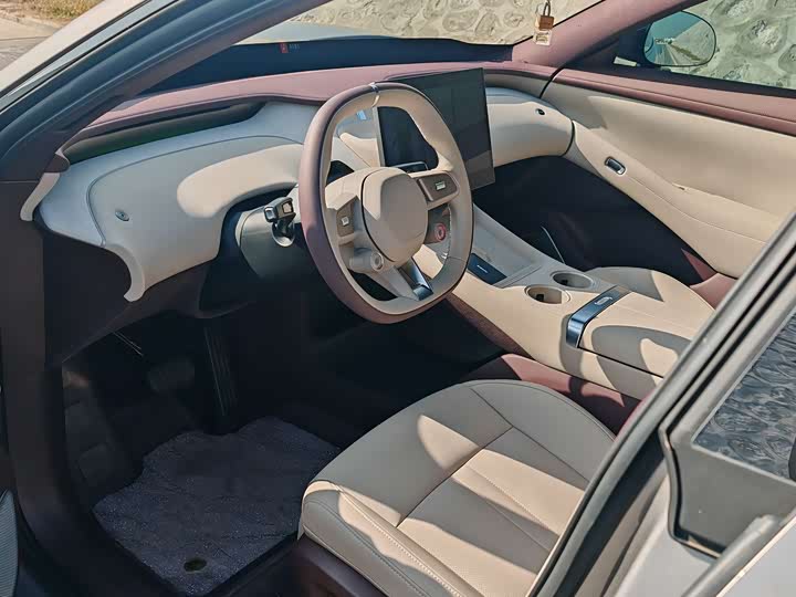 Фото 6 - Xiaomi YU7