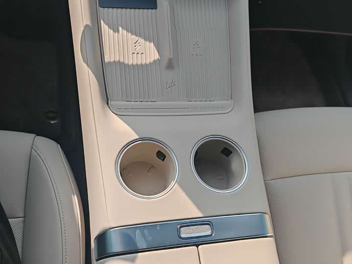 Фото 9 - Xiaomi YU7