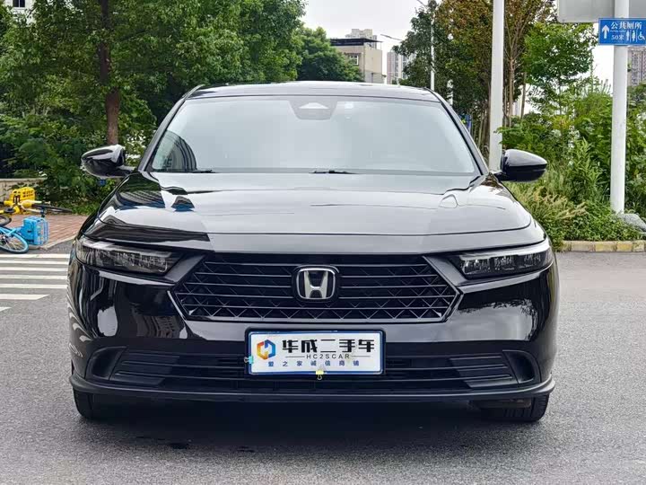 Фото 2 - Honda Accord