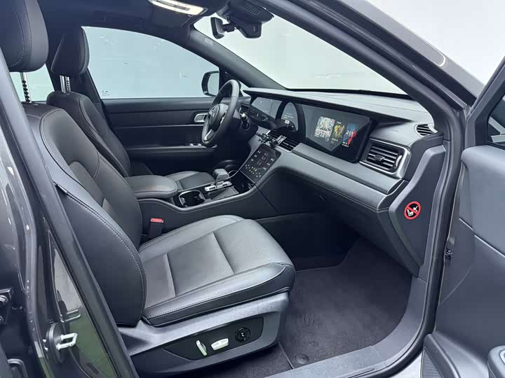 Фото 20 - LiXiang One