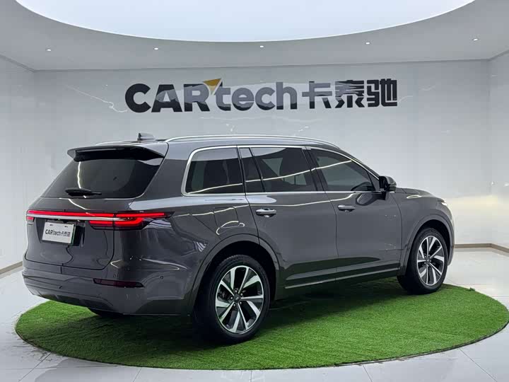 Фото 5 - LiXiang One