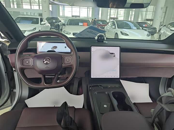 Фото 10 - Nio ET5