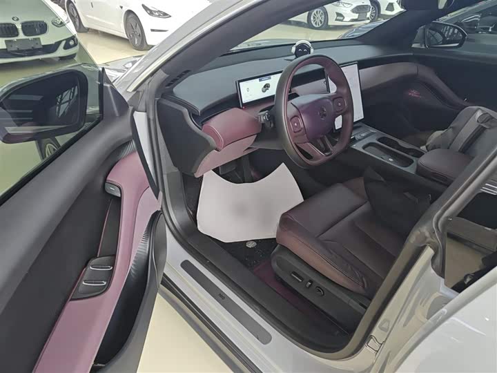 Фото 16 - Nio ET5