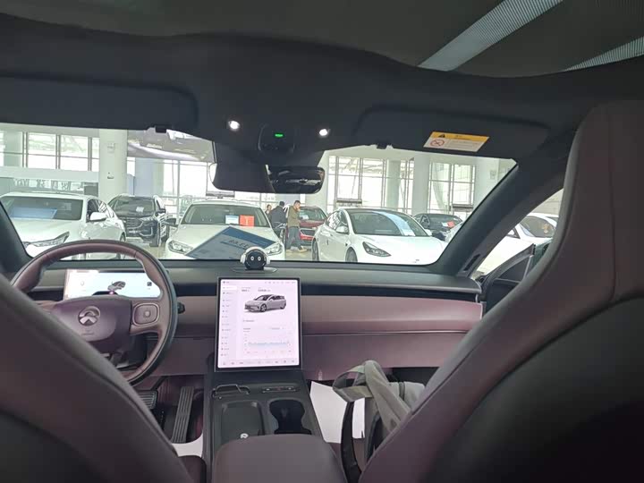 Фото 18 - Nio ET5