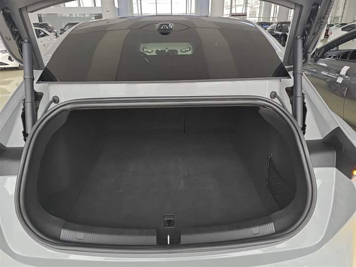 Фото 19 - Nio ET5