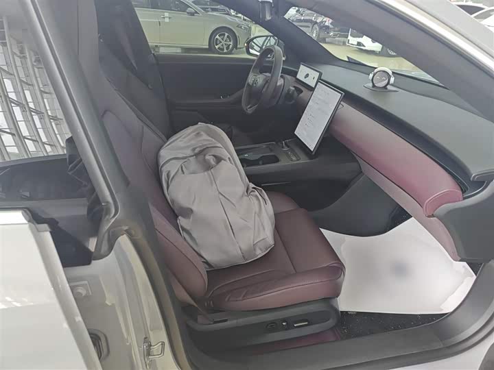 Фото 25 - Nio ET5