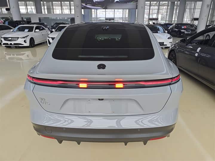 Фото 6 - Nio ET5