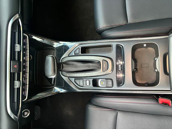 Фото 10 - GAC Trumpchi GS4