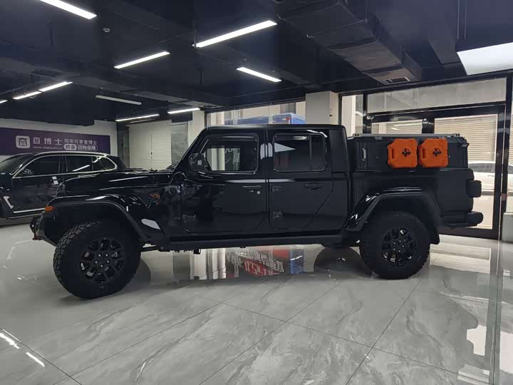 Фото 4 - Jeep Gladiator