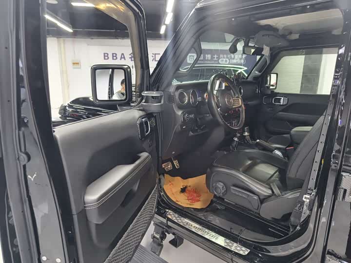 Фото 5 - Jeep Gladiator