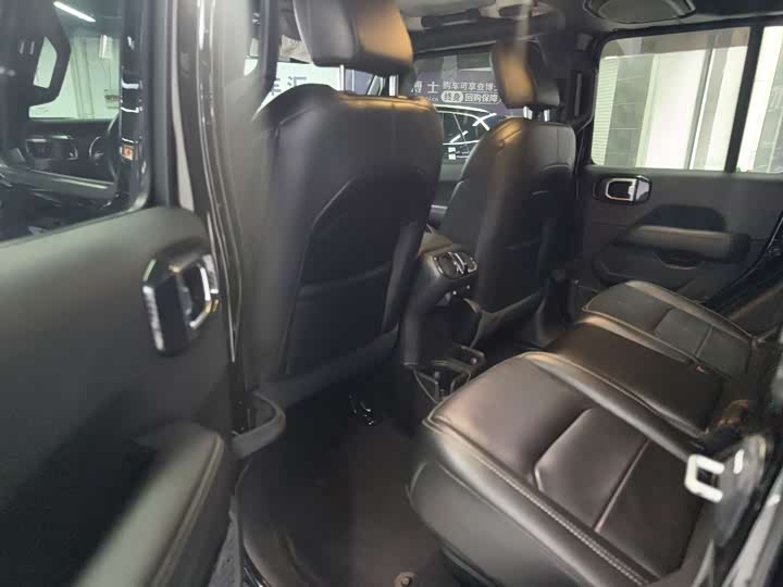 Фото 6 - Jeep Gladiator