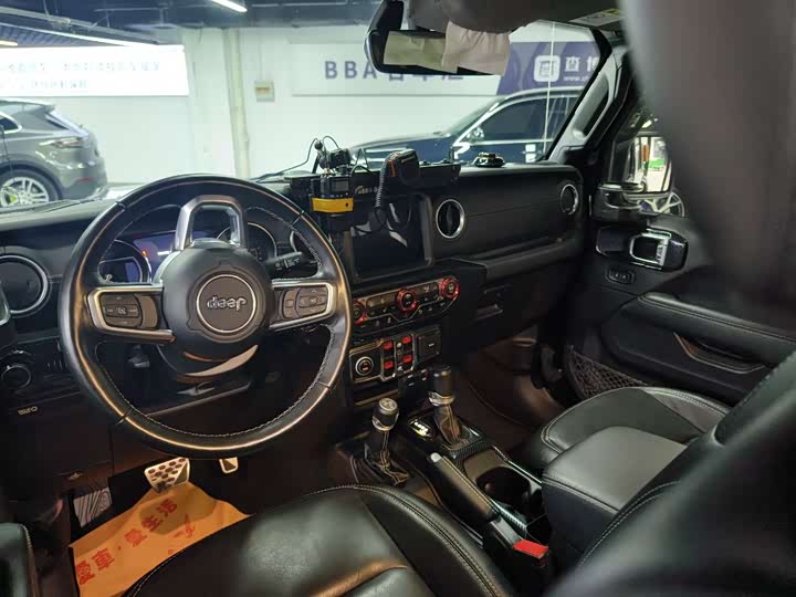 Фото 7 - Jeep Gladiator