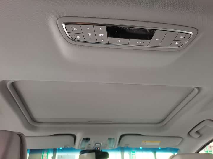 Фото 11 - Buick GL8 ES