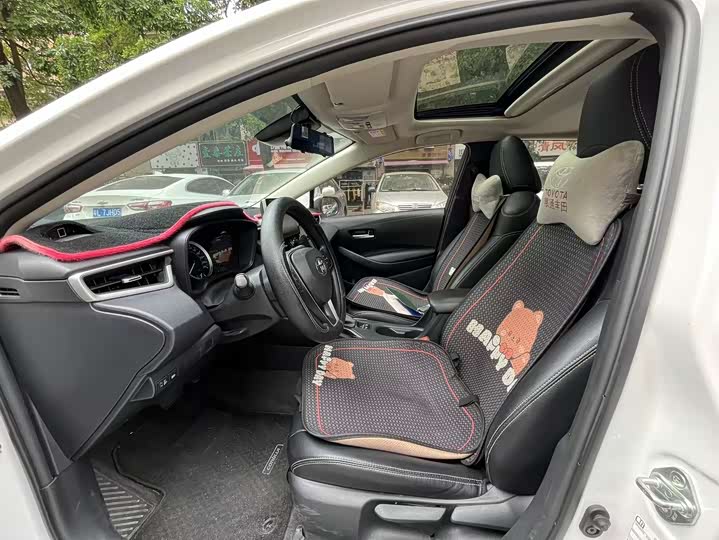 Фото 3 - Toyota Corolla