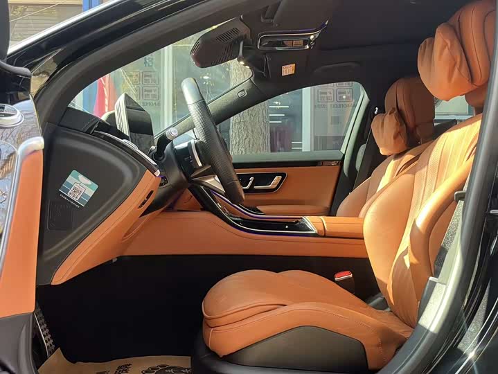 Фото 13 - Mercedes-Benz S-Class