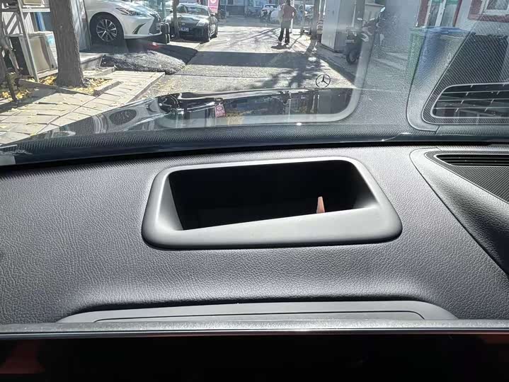 Фото 26 - Mercedes-Benz S-Class