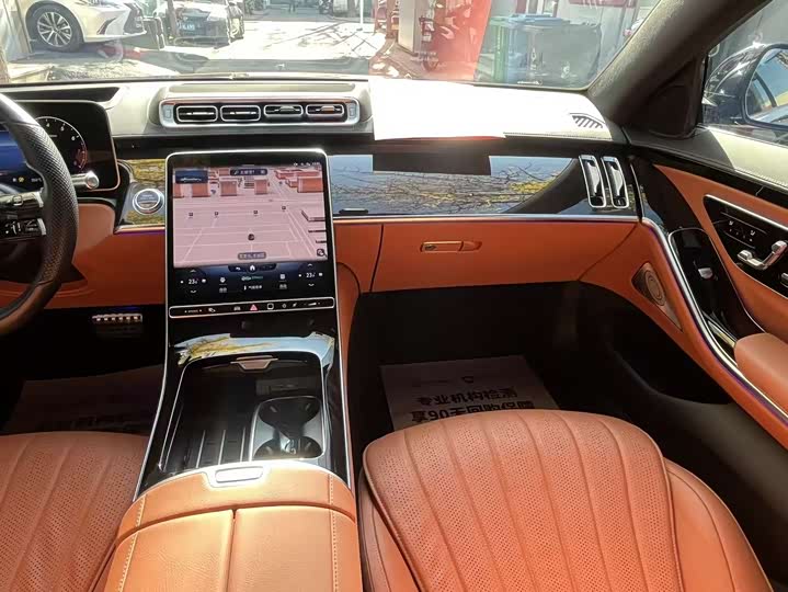 Фото 30 - Mercedes-Benz S-Class