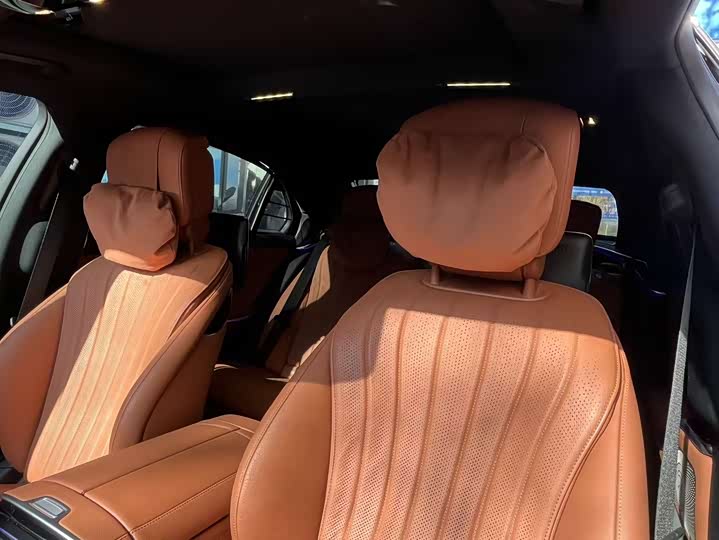 Фото 32 - Mercedes-Benz S-Class