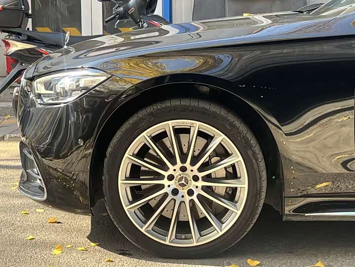 Фото 5 - Mercedes-Benz S-Class