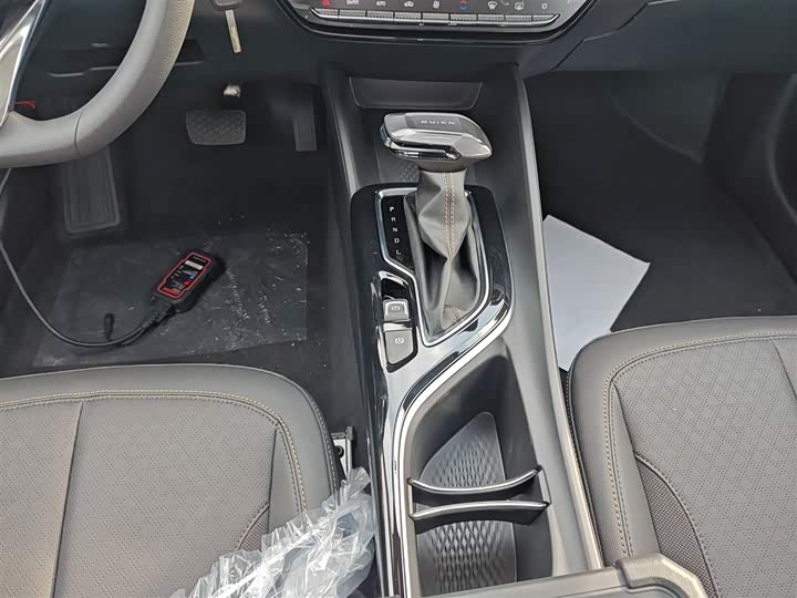 Фото 14 - Buick Verano