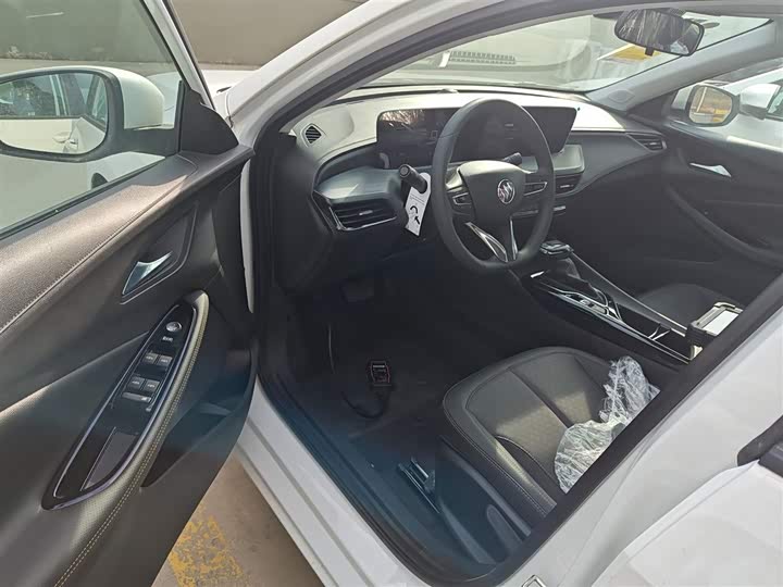 Фото 16 - Buick Verano