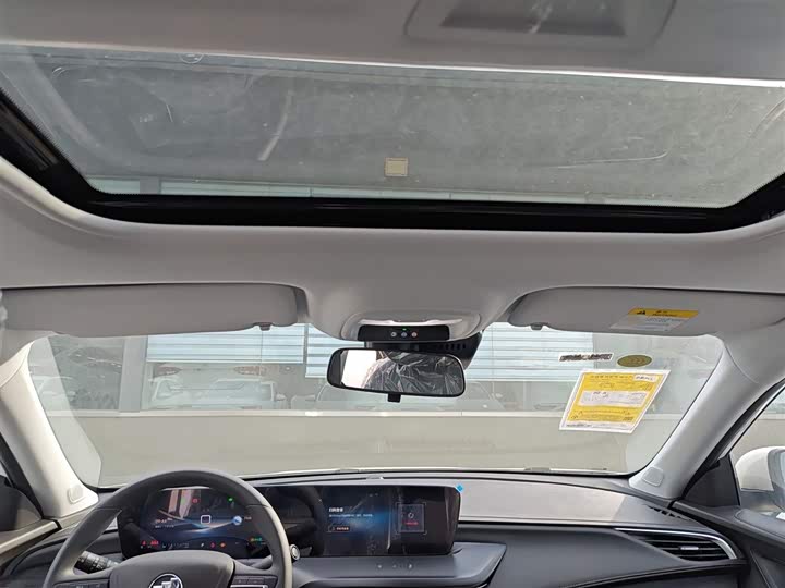 Фото 18 - Buick Verano