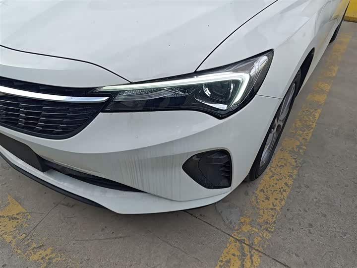 Фото 24 - Buick Verano