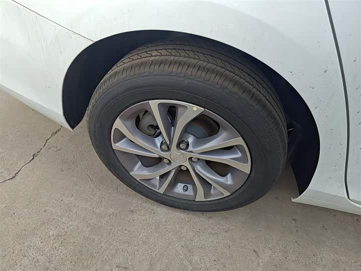 Фото 26 - Buick Verano