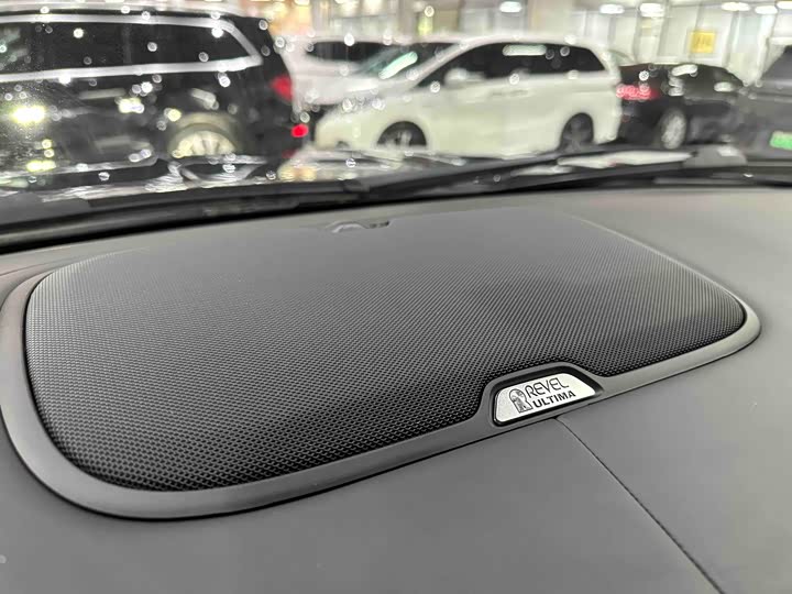 Фото 24 - Lincoln Navigator