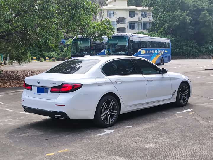 Фото 4 - BMW 5 Series