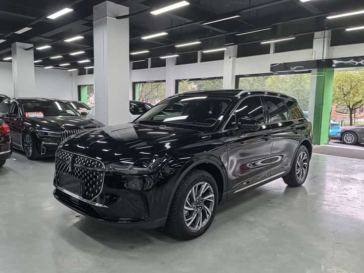 Фото 1 - Lincoln Corsair