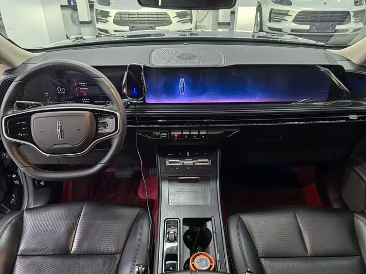 Фото 10 - Lincoln Corsair