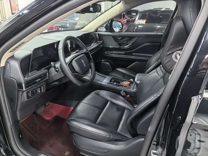 Фото 8 - Lincoln Corsair