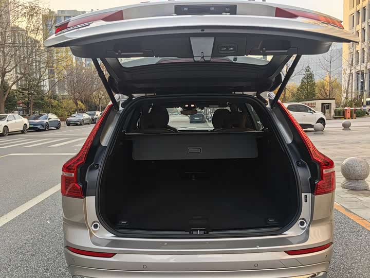 Фото 16 - Volvo XC60