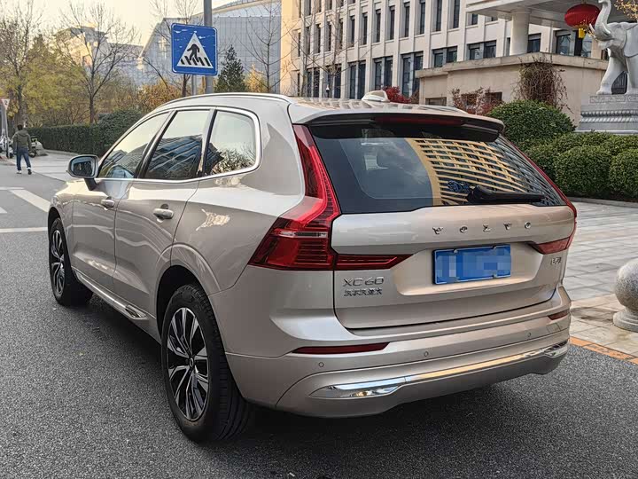 Фото 2 - Volvo XC60