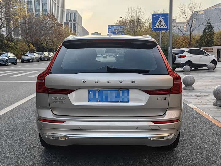 Фото 3 - Volvo XC60