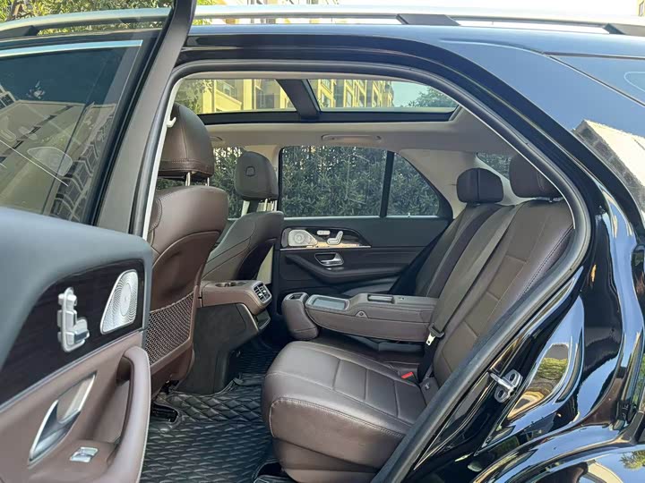 Фото 8 - Mercedes-Benz GLE-Class