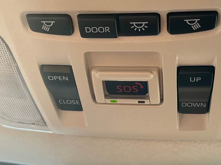 Фото 10 - Toyota Corolla